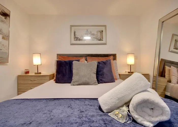 Southsea Getaway Apartment With Pool Table And Hot Tub