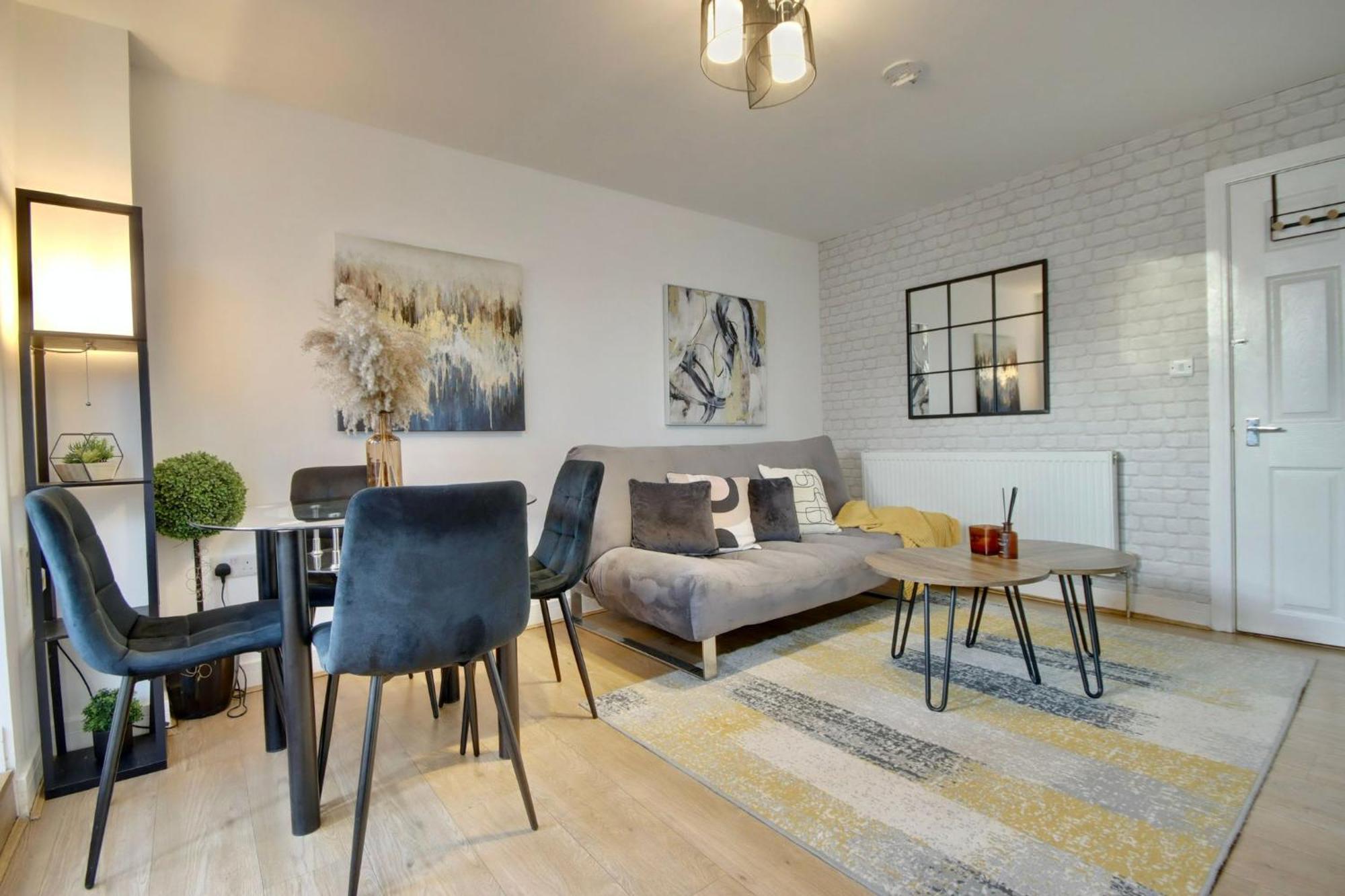 Southsea Getaway With Pool Table And Hot Tub