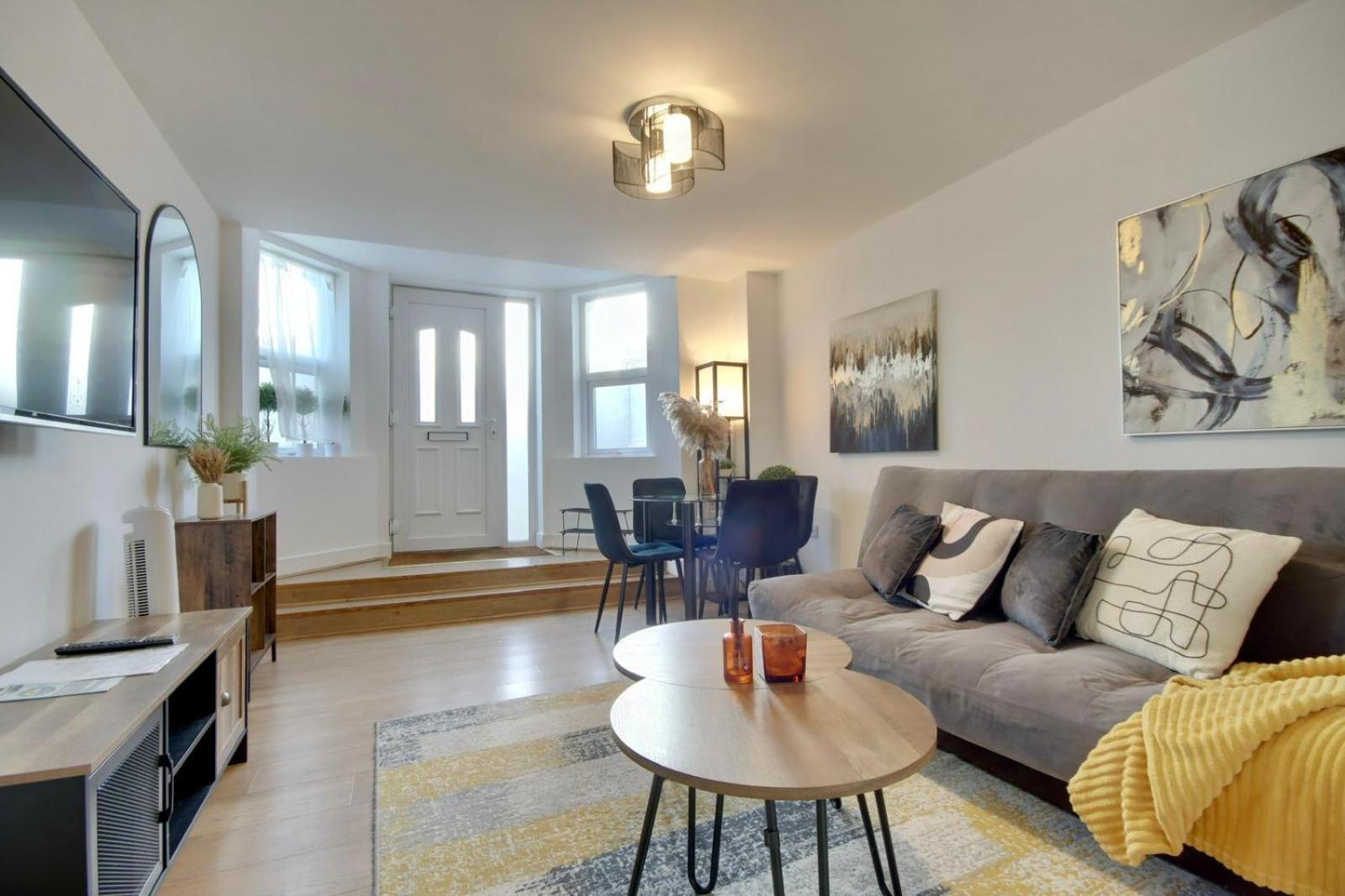 Southsea Getaway With Pool Table And Hot Tub Apartment